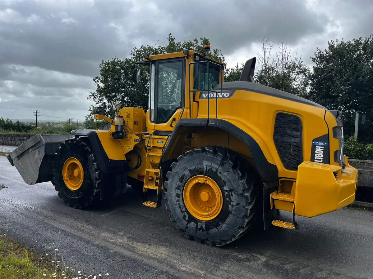 2015 Volvo L180H Loading Shovel - Image 3