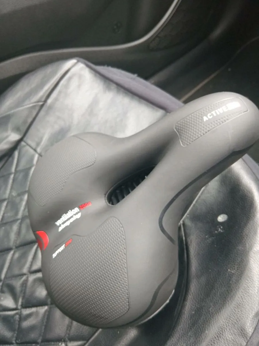 New bicycle saddle - Image 1