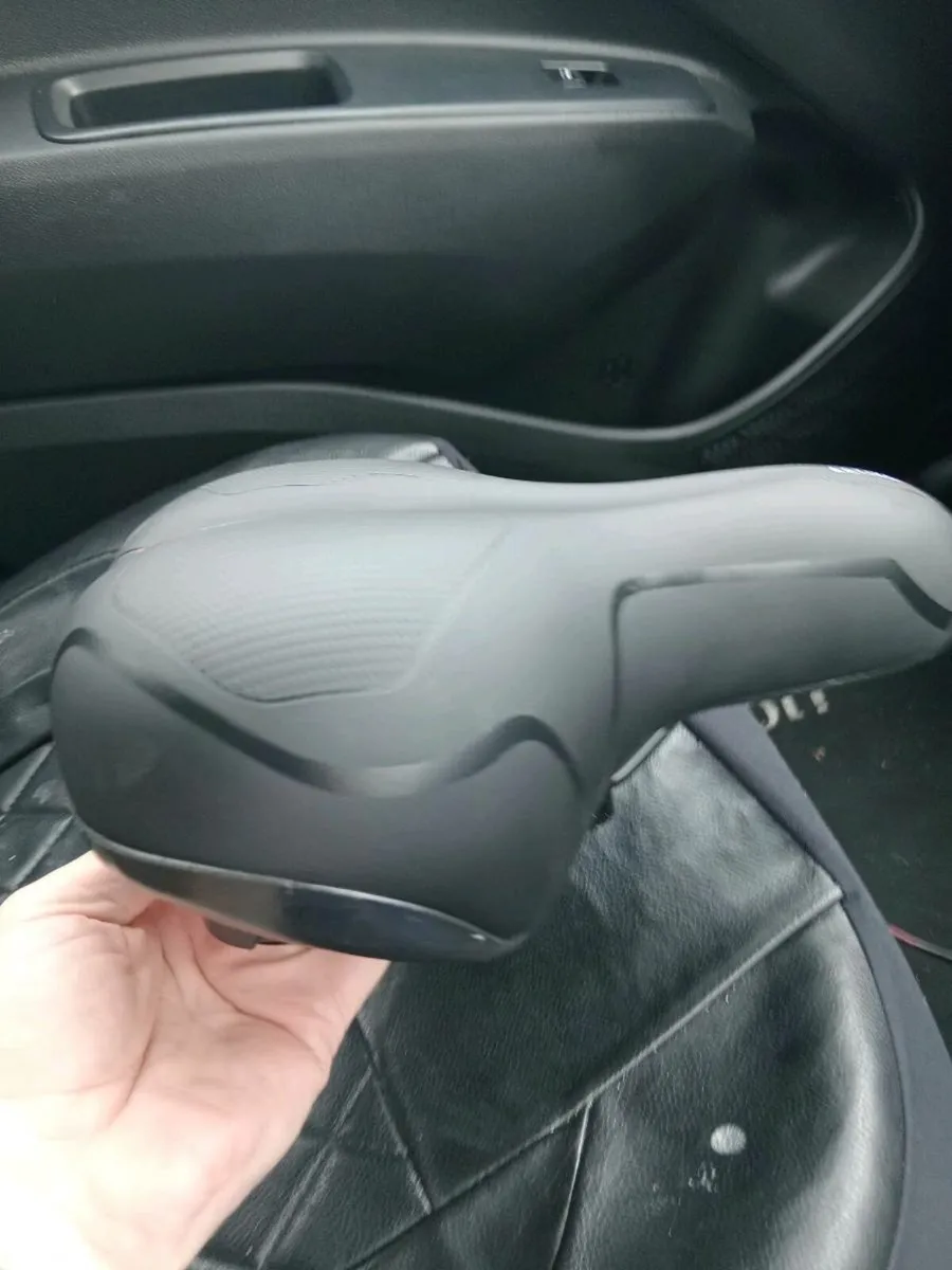 New bicycle saddle - Image 3