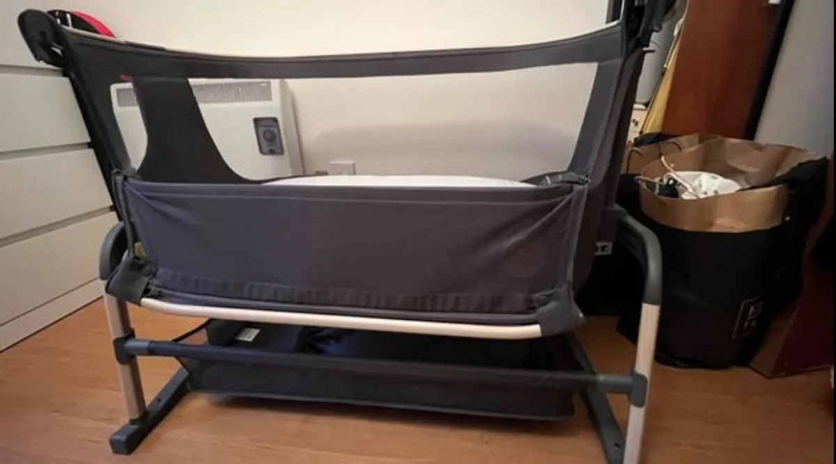Maxi-cosi Lora air bedside crib - Image 1