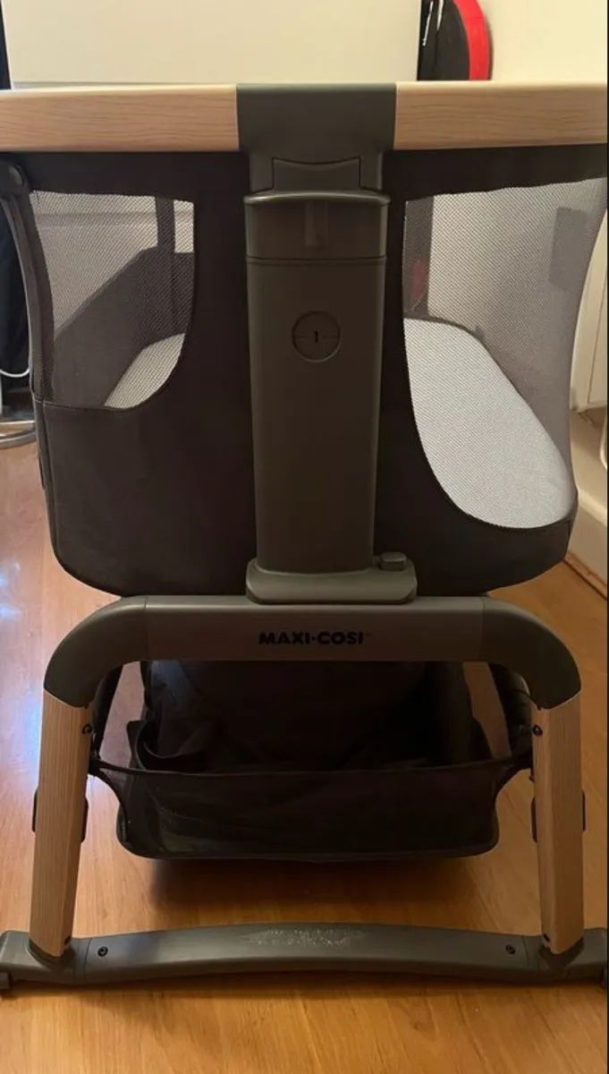 Maxi-cosi Lora air bedside crib - Image 3