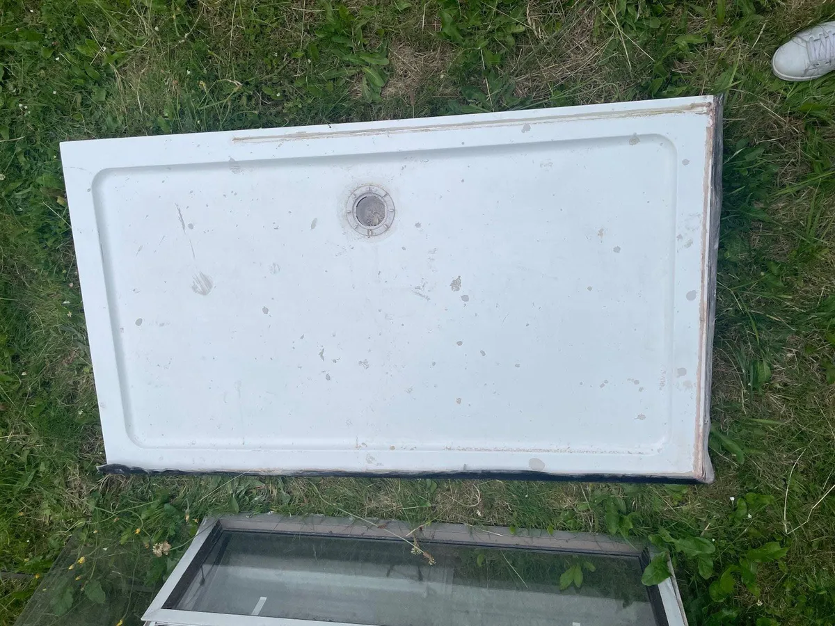 Shower Tray & Glass Panel - Image 1