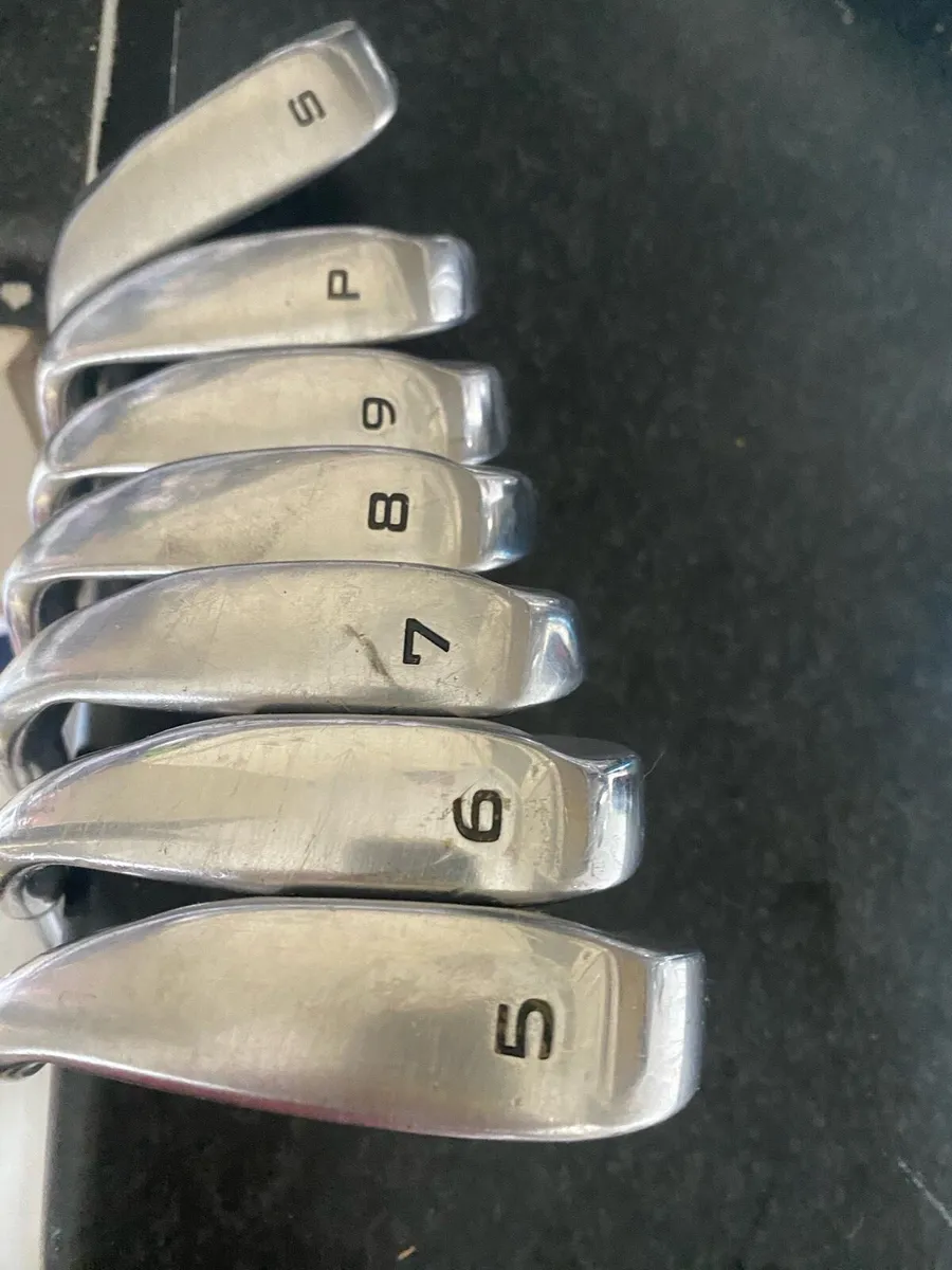 Golf irons - Image 1