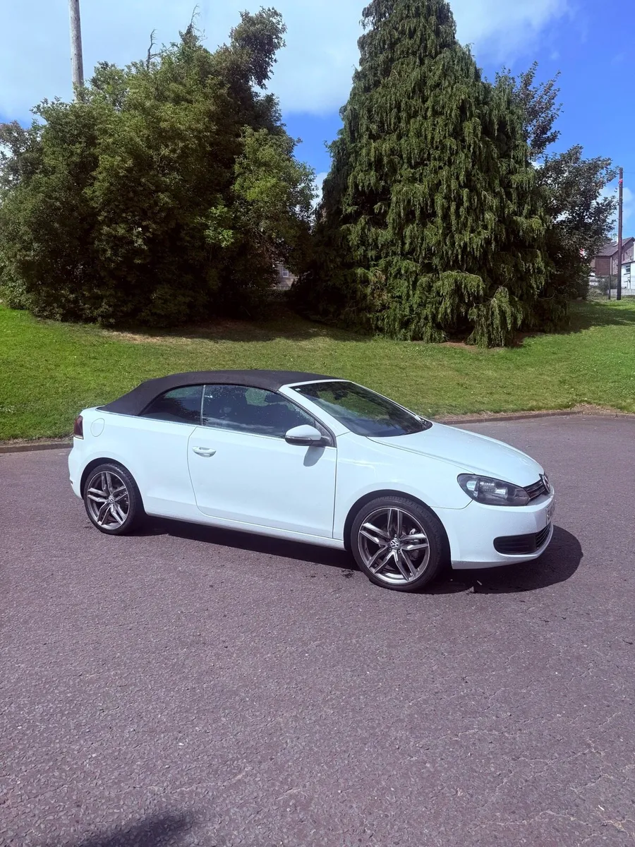 2012 Volkswagen  Golf TDI 105 cabriolet - Image 1