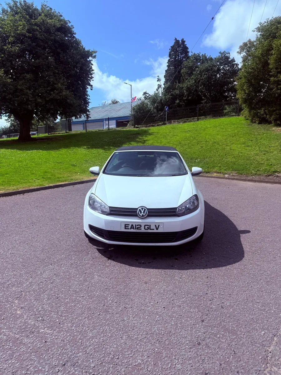 2012 Volkswagen  Golf TDI 105 cabriolet - Image 2