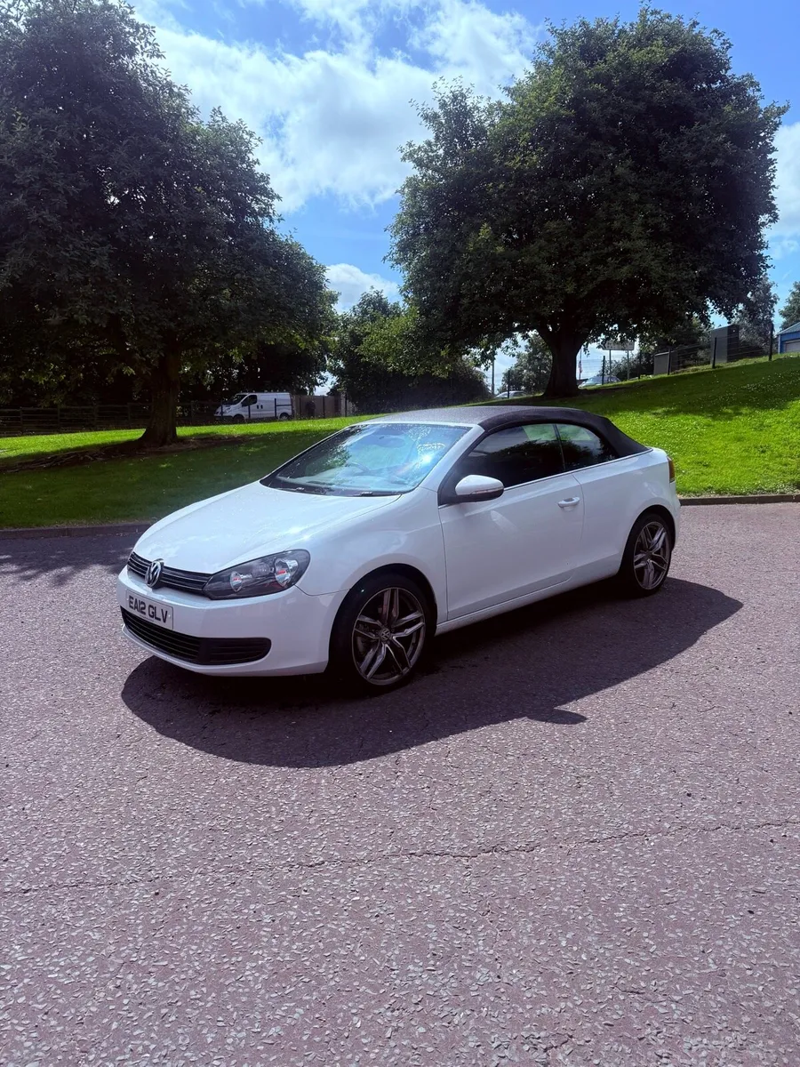 2012 Volkswagen  Golf TDI 105 cabriolet - Image 3