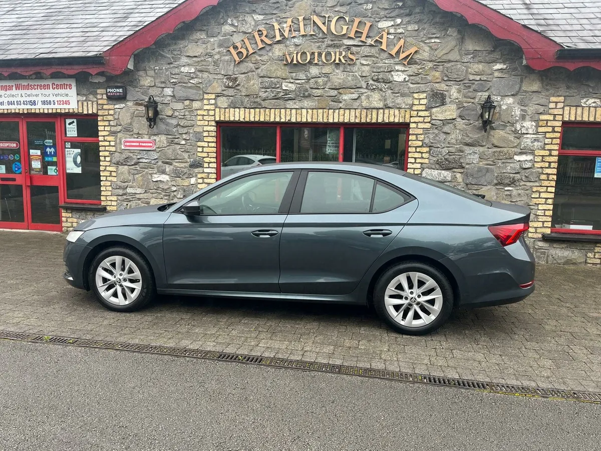 SKODA OCTAVIA 2.0TDI AMBITION - Image 3