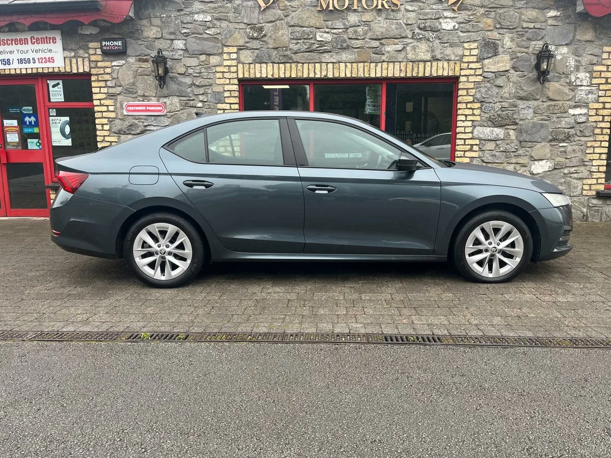 SKODA OCTAVIA 2.0TDI AMBITION - Image 4