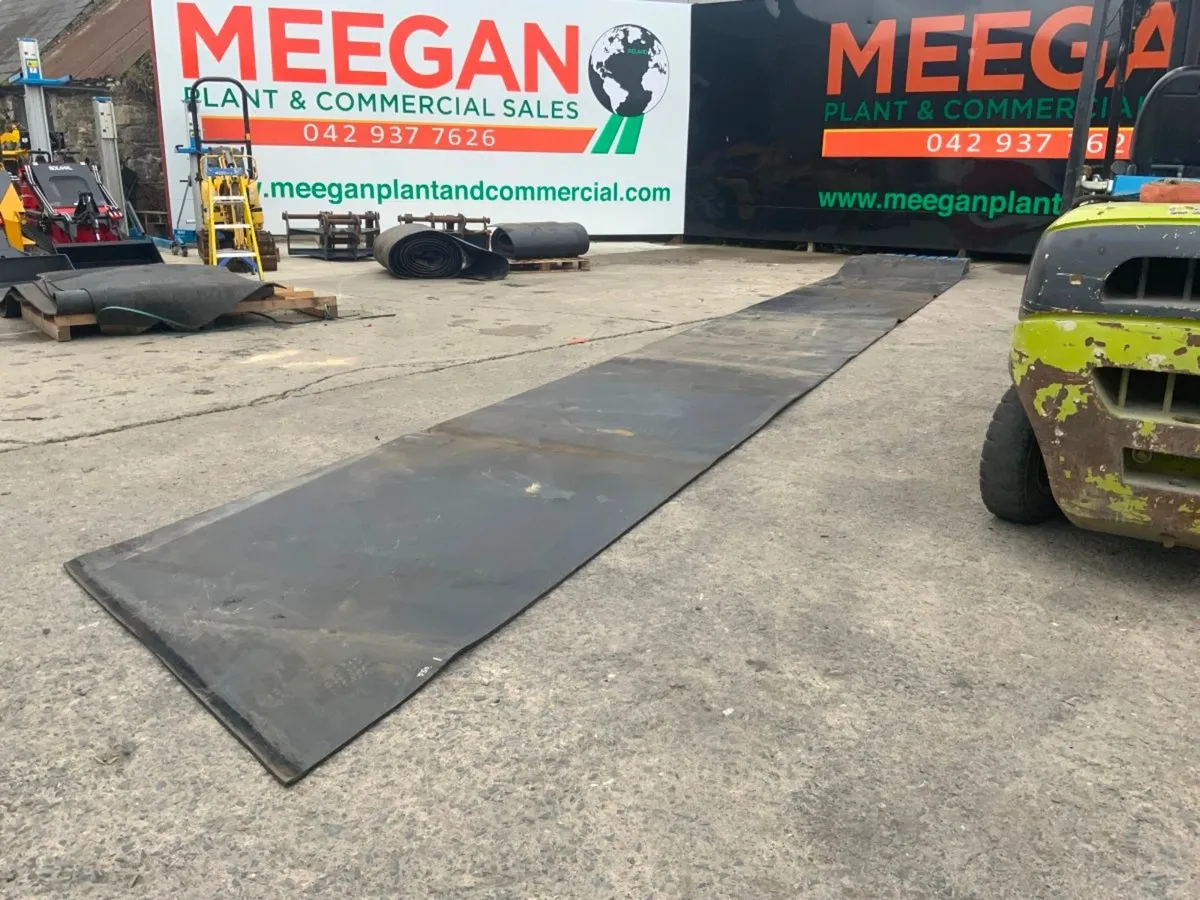 UNUSED 1400mm TEREX CONVEYOR RUBBER..001. - Image 2