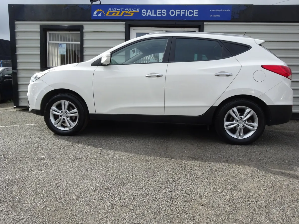 HYUNDAI IX 35 1.7 DIESEL PREMIUM LOW MILEAGE - Image 4