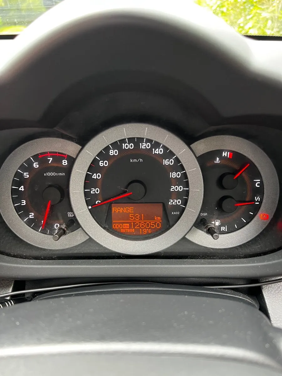 2007 Toyota RAV4 – 126,000 kms - Carplay - Image 4