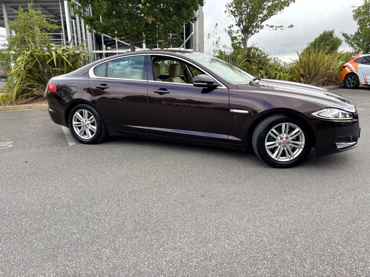 143 Jaguar XF 2.2 Dsl ~ Luxury Edition ~ - Image 4