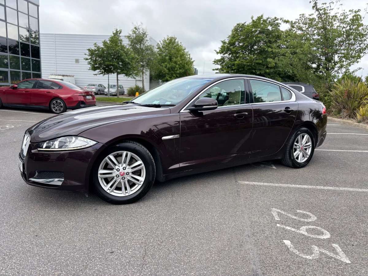 143 Jaguar XF 2.2 Dsl ~ Luxury Edition ~ - Image 2