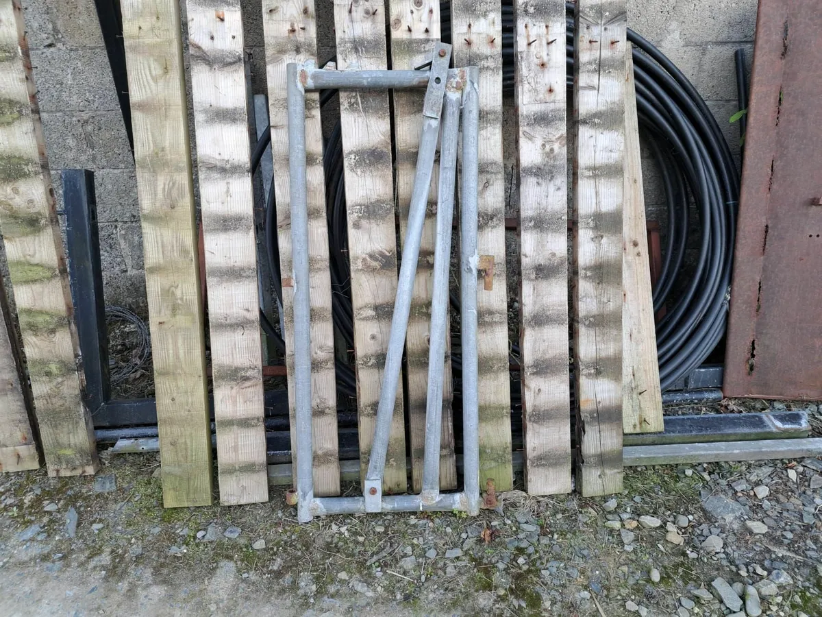 Crush Gate - Image 2