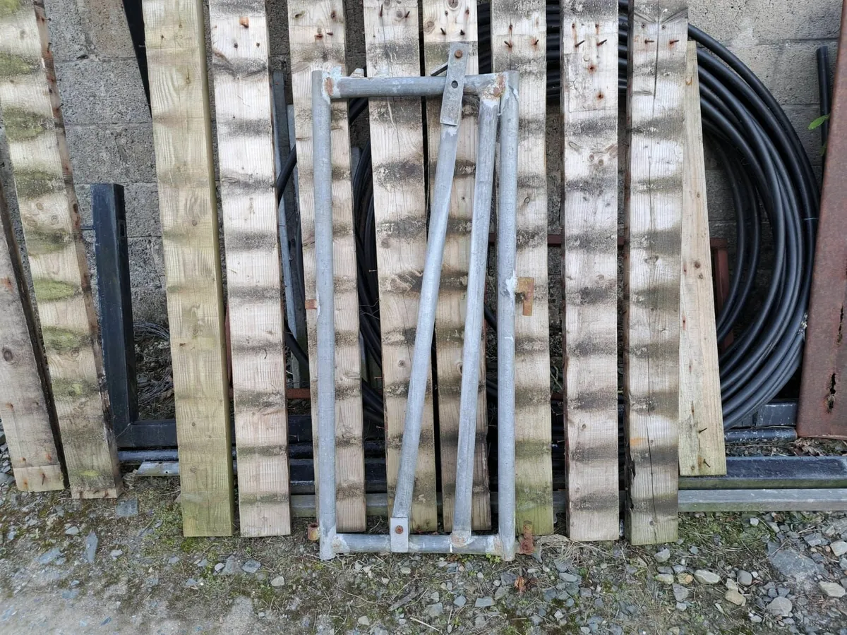 Crush Gate - Image 3