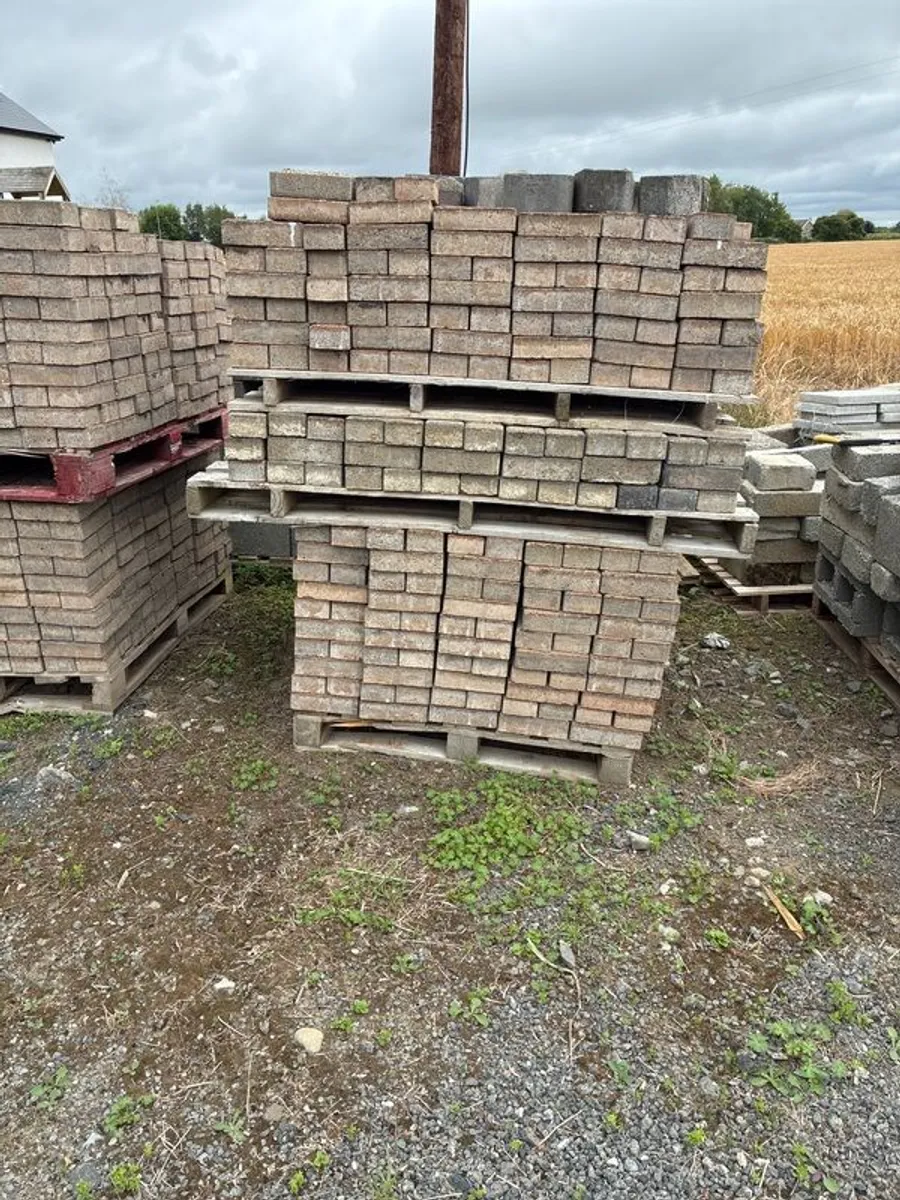 patio cobbles - Image 2