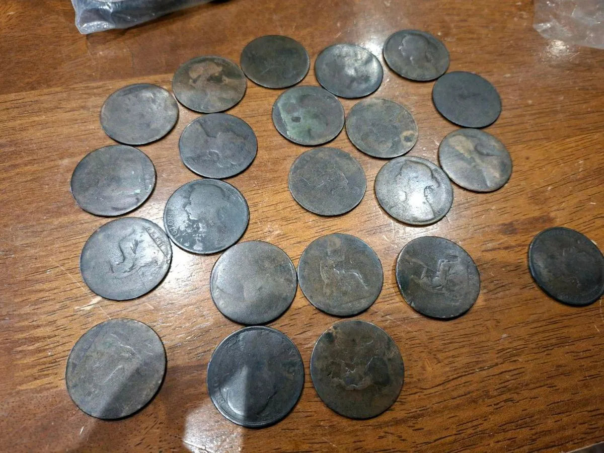 25 British coins - Image 1