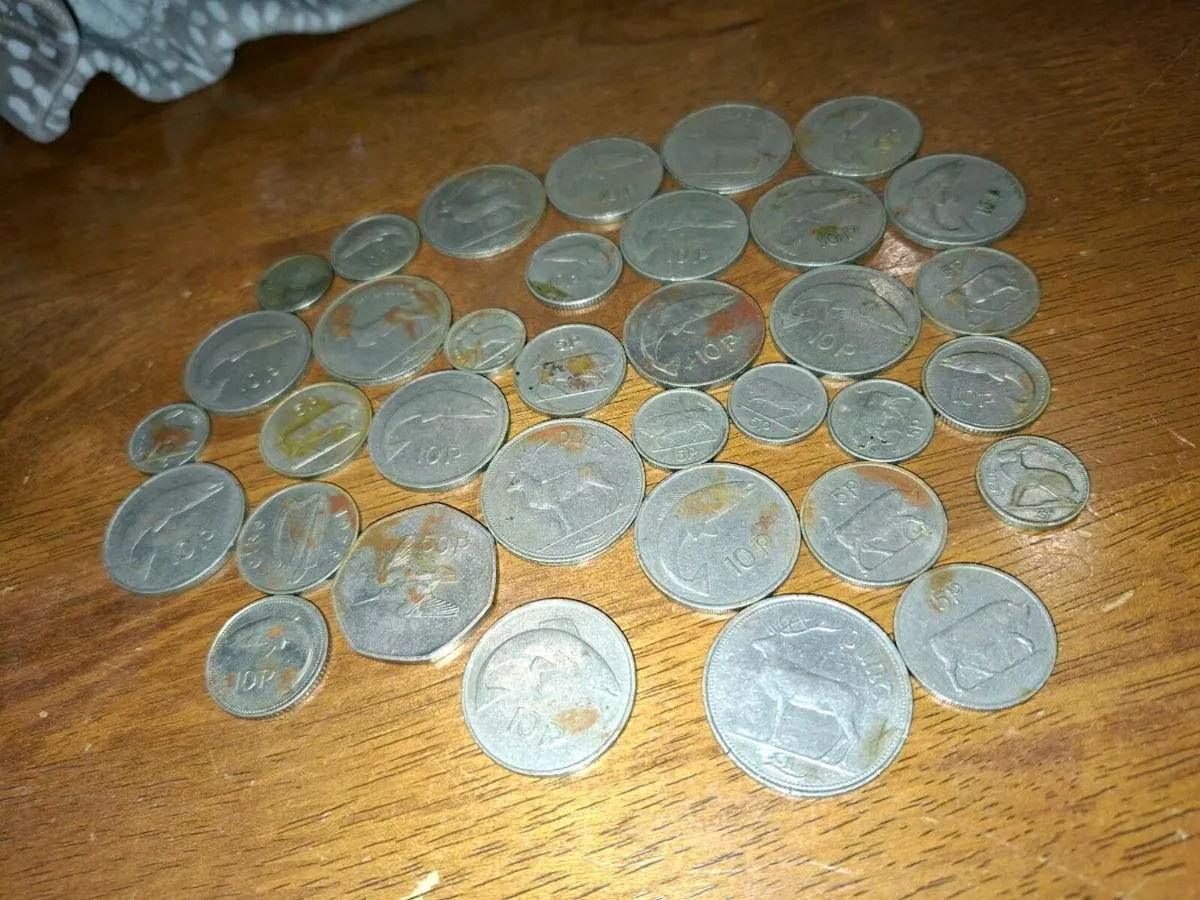35 old Irish coins - Image 2