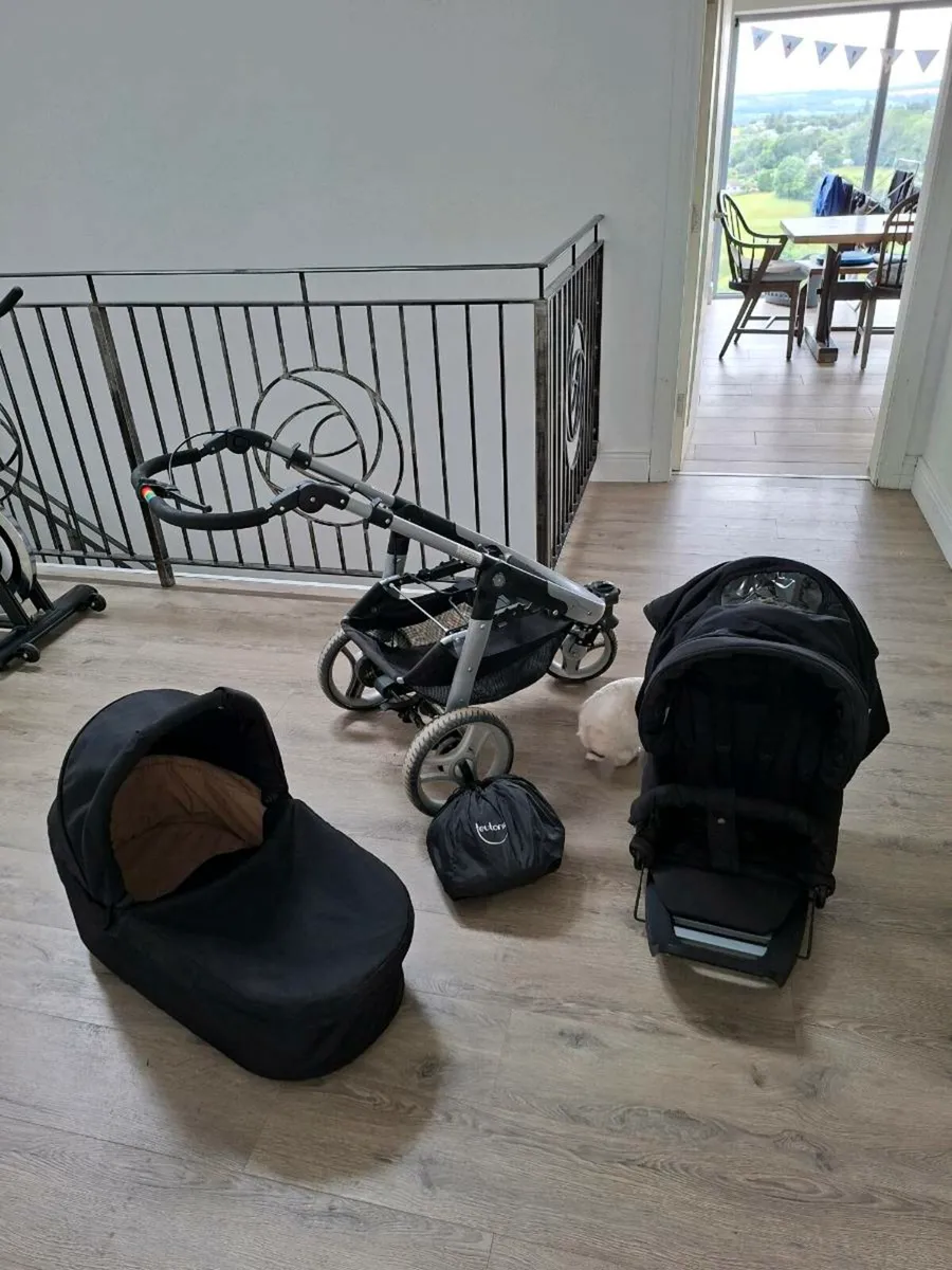 Tuetonia Pram / buggy - Image 1