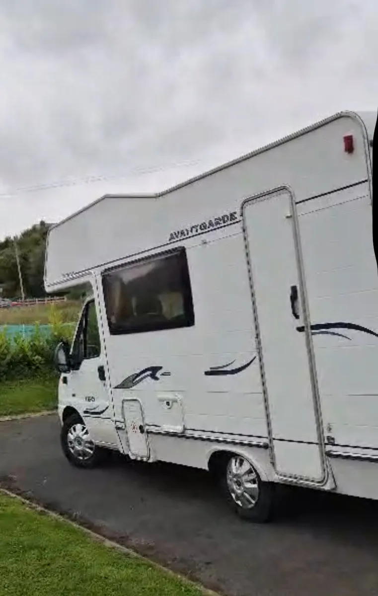 Compass avant-garde motorhome - Image 3