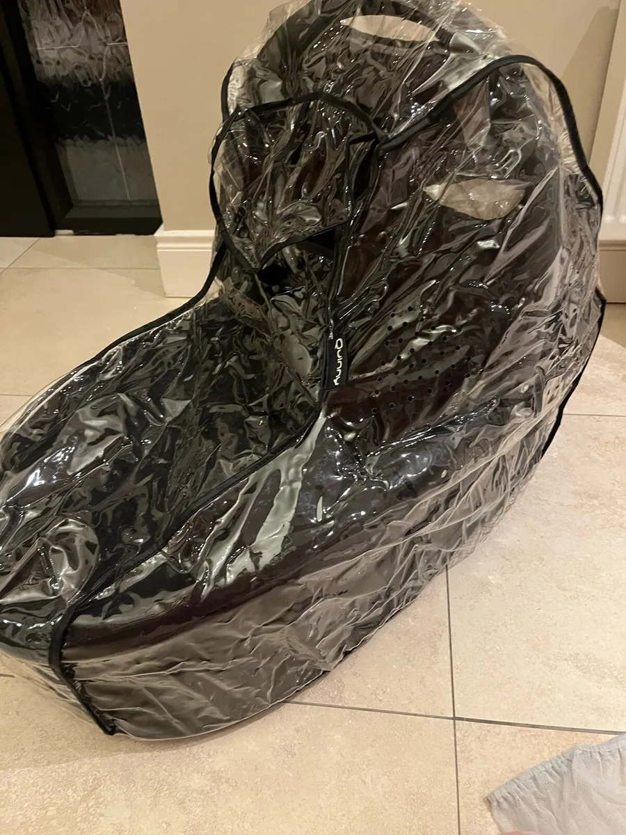 *Free Quinny Carry Cot - Image 2