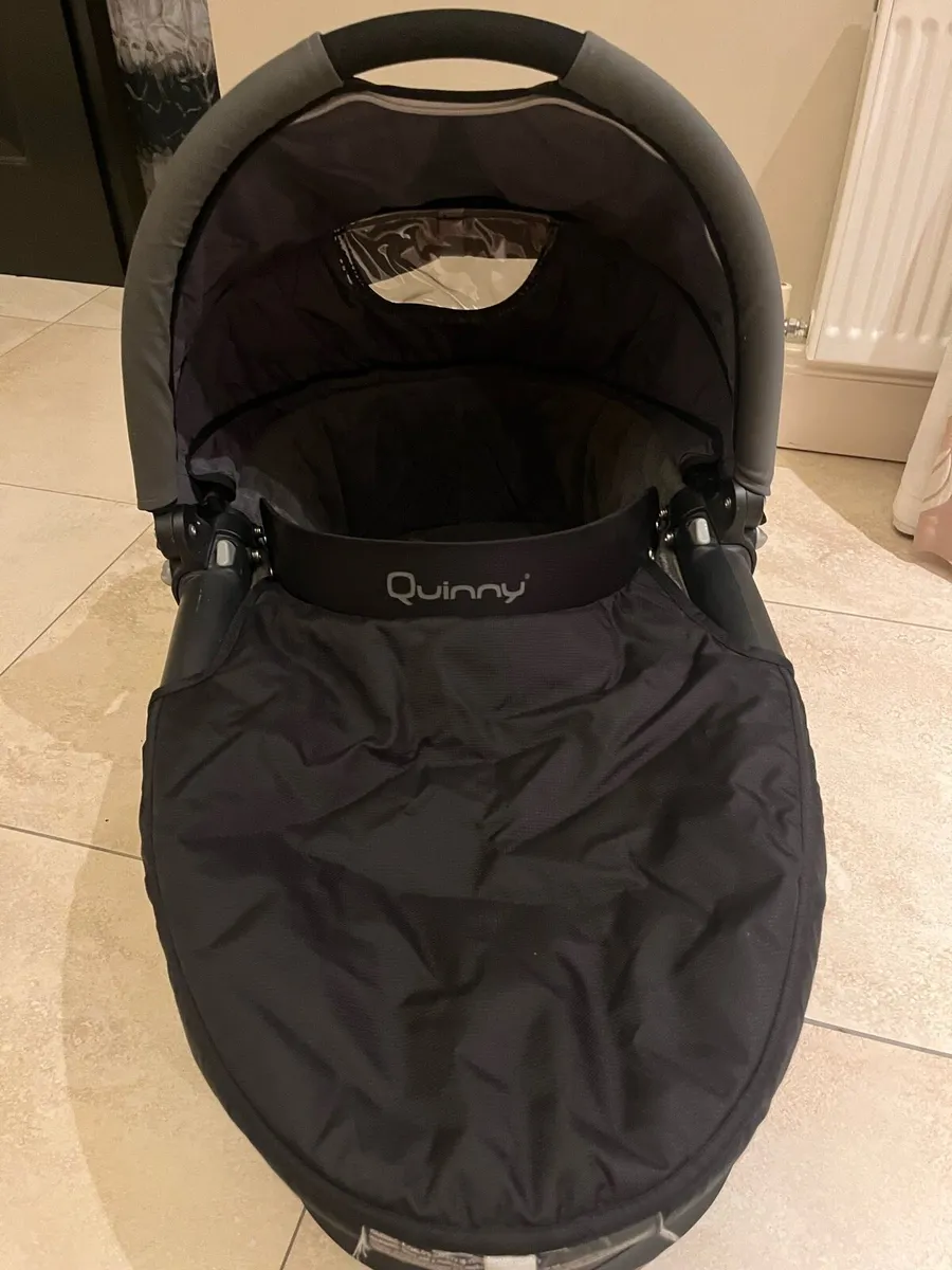 *Free Quinny Carry Cot - Image 4