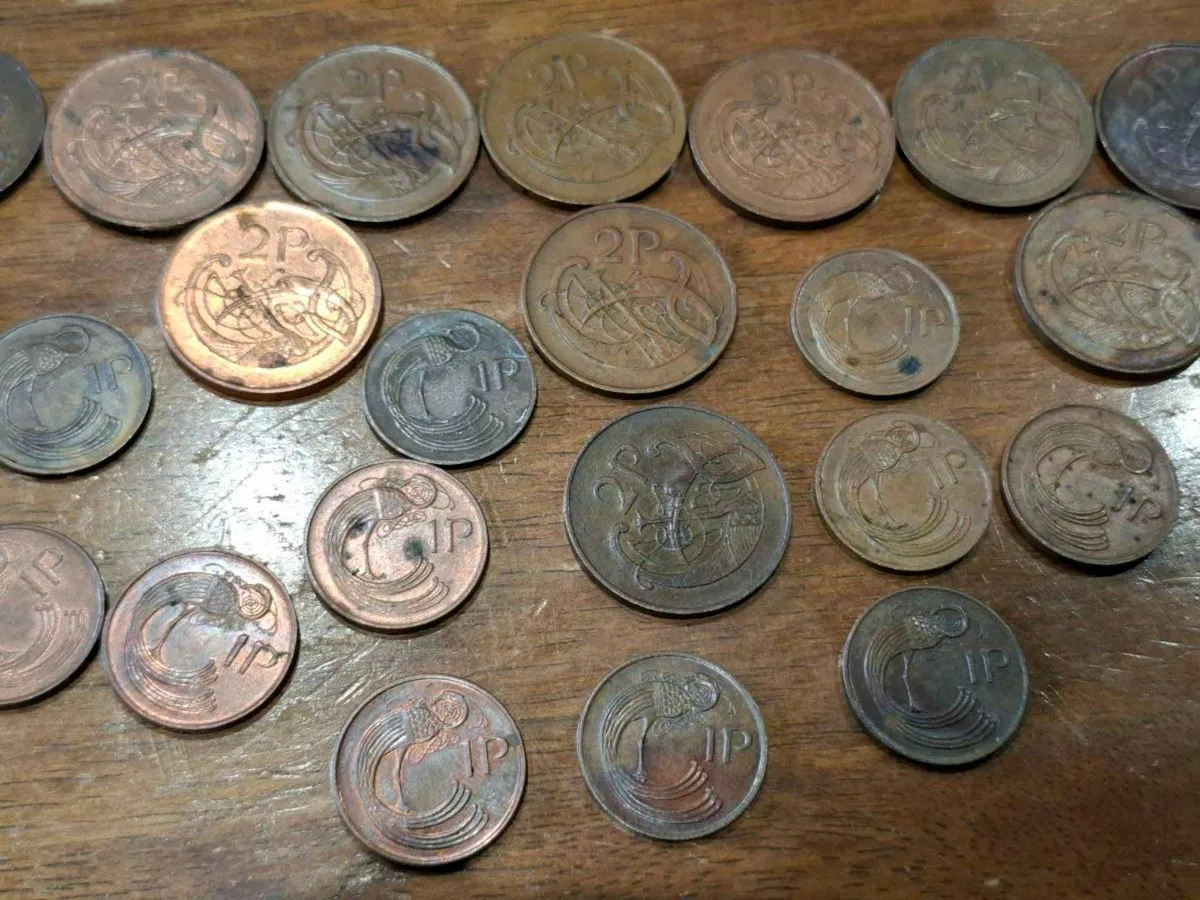 31 Old Irish one and Two pence coins - Image 3