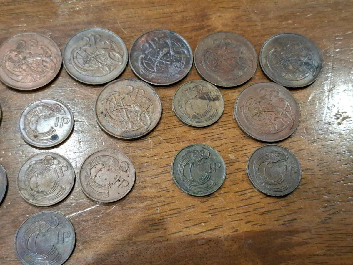 31 Old Irish one and Two pence coins - Image 4