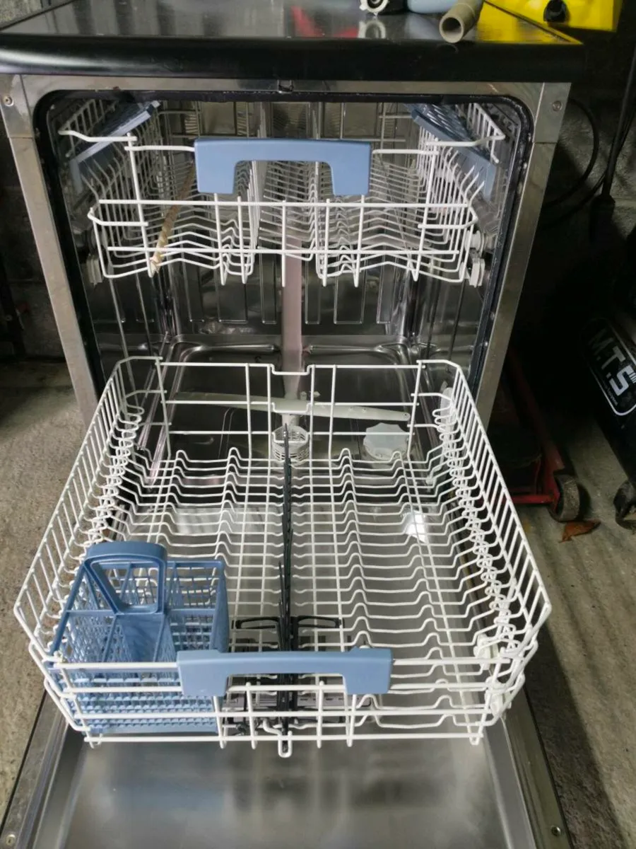 Dishwasher - Image 4
