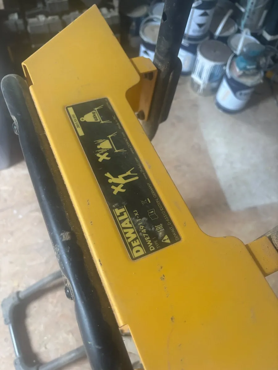 Dewalt Table saw rolling stand - Image 1