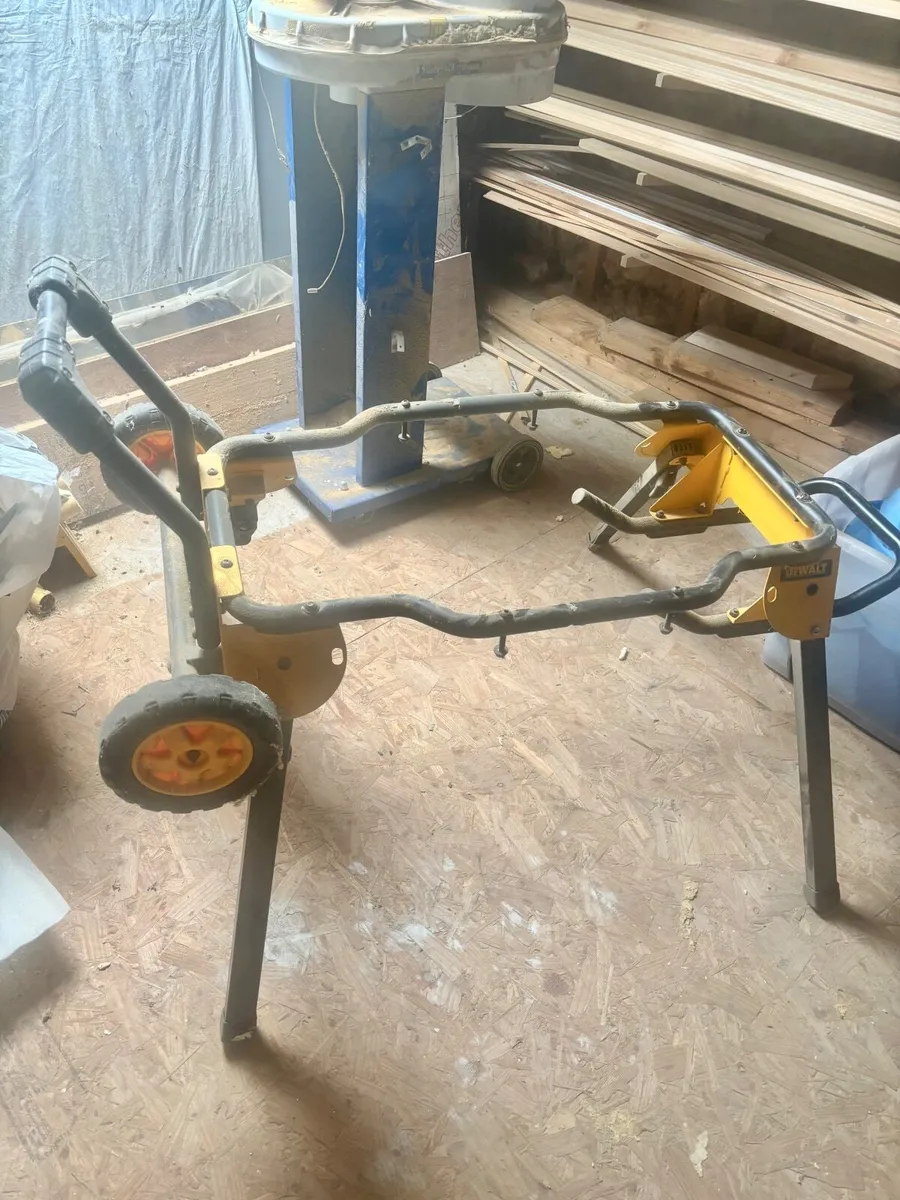 Dewalt Table saw rolling stand - Image 3