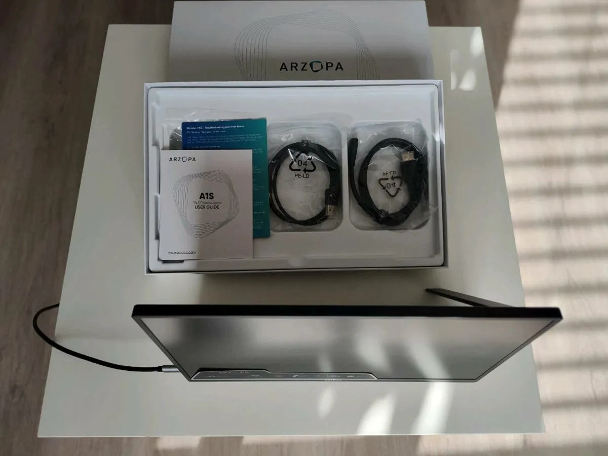 Monitor portable usb C FullHD - Image 1