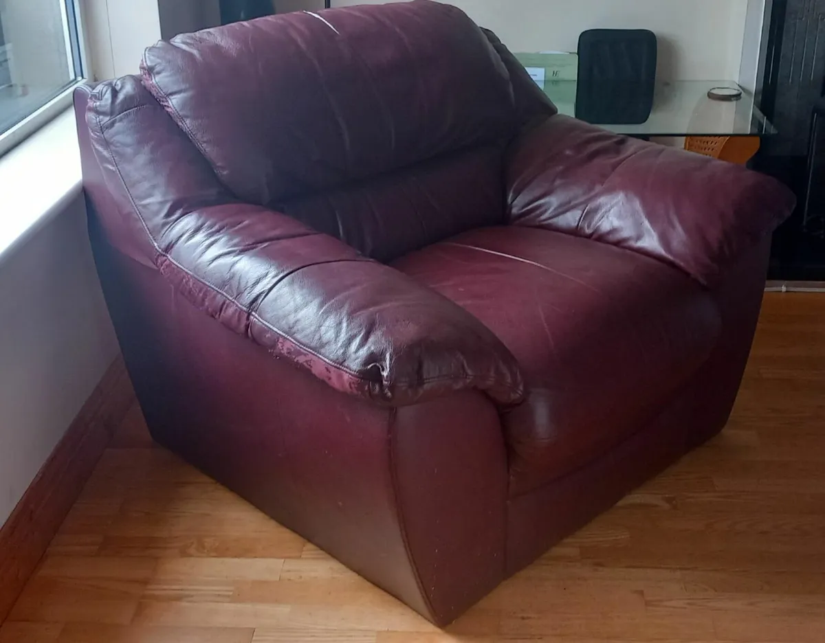Armchair - Image 1