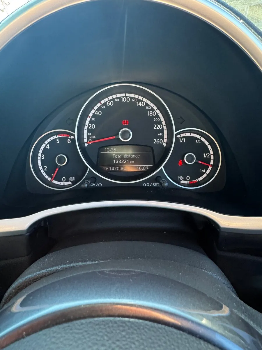 Volkswagen Beetle 2015 - Image 3