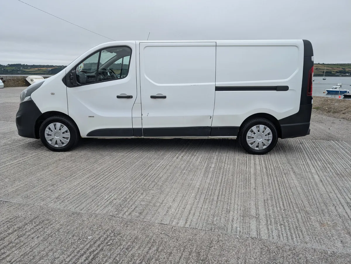 Opel Vivaro 2016 - Image 4