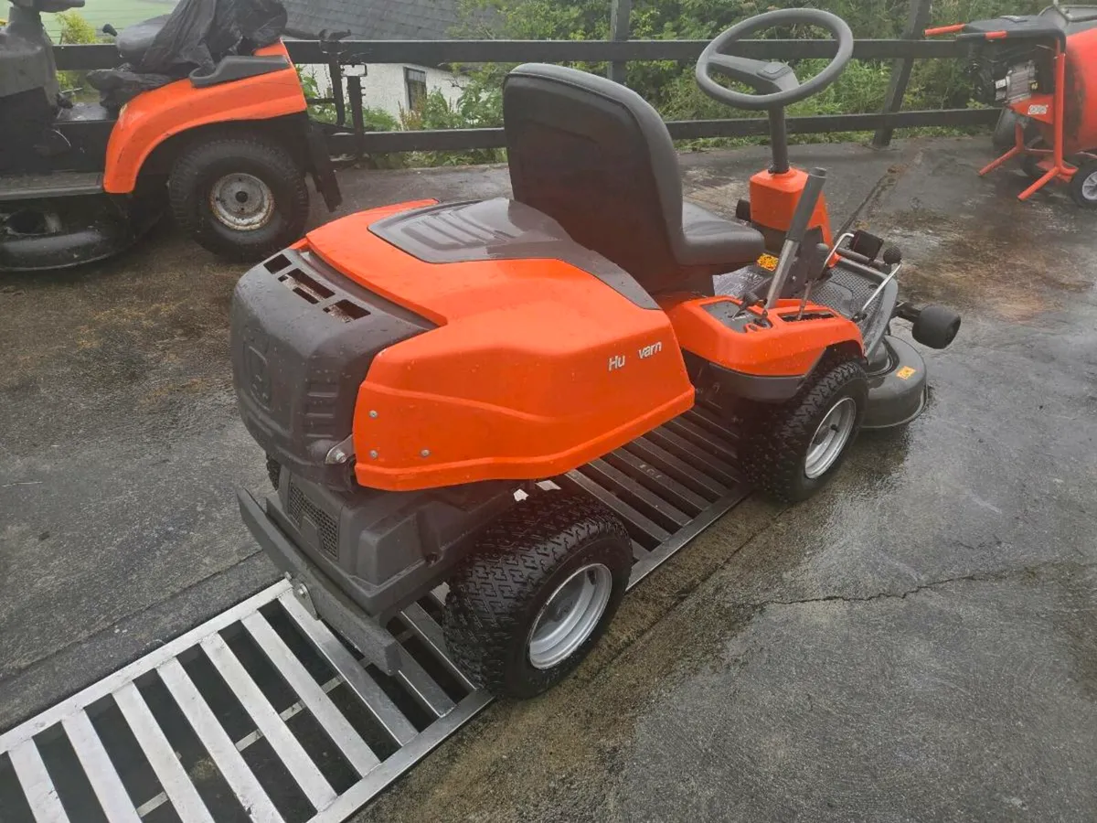 Husquvana lawnmower for sale - Image 3