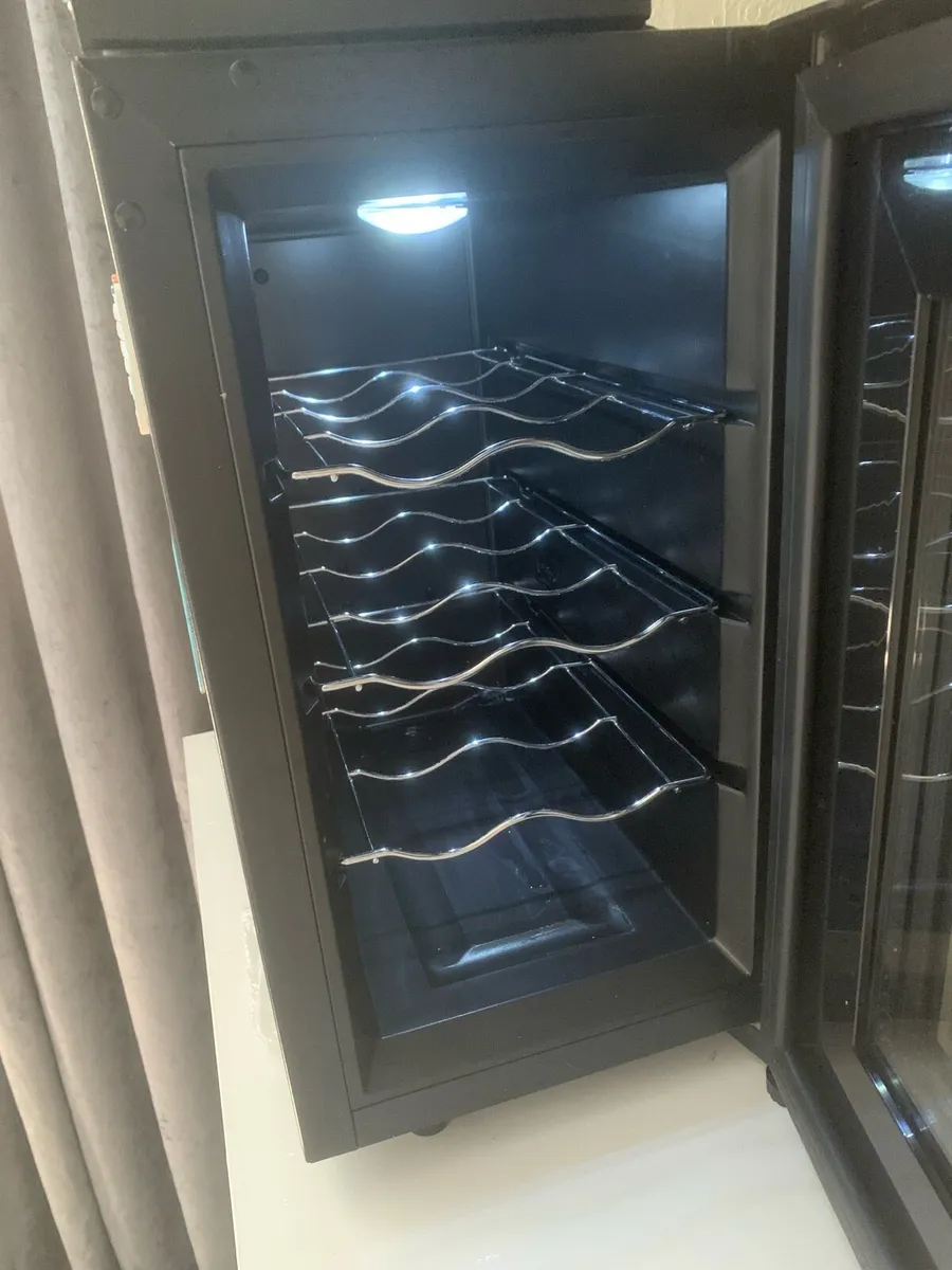 Wine fridge - Image 2