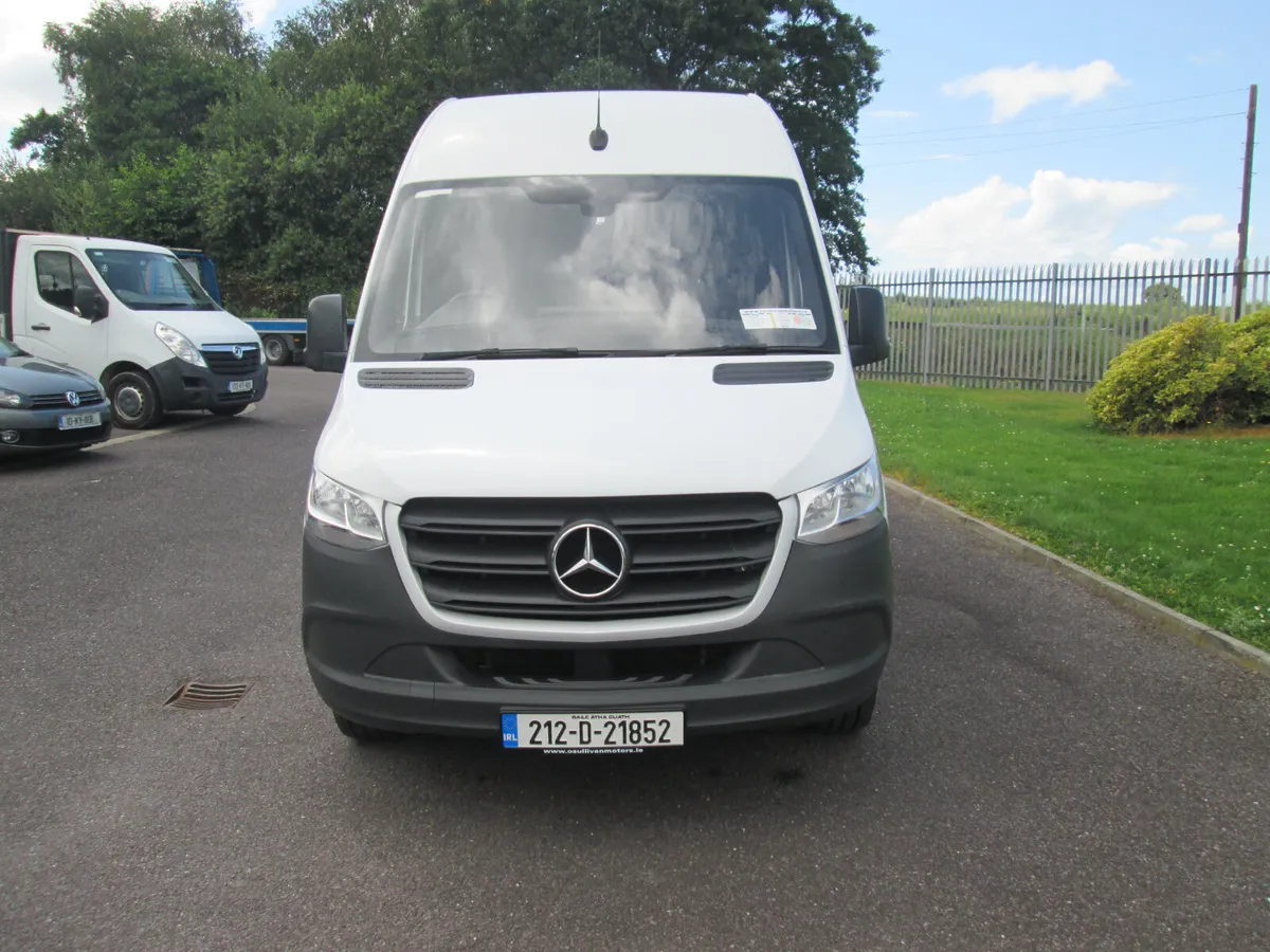2021 Mercedes-Benz Sprinter Rwd Mwb 127,151 Km - Image 1