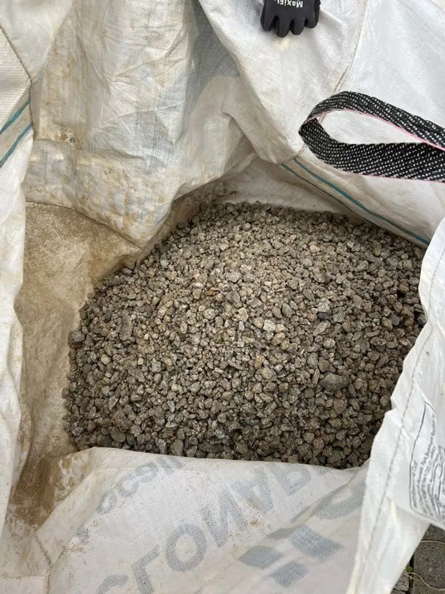 Grey gravel FREE - Image 2