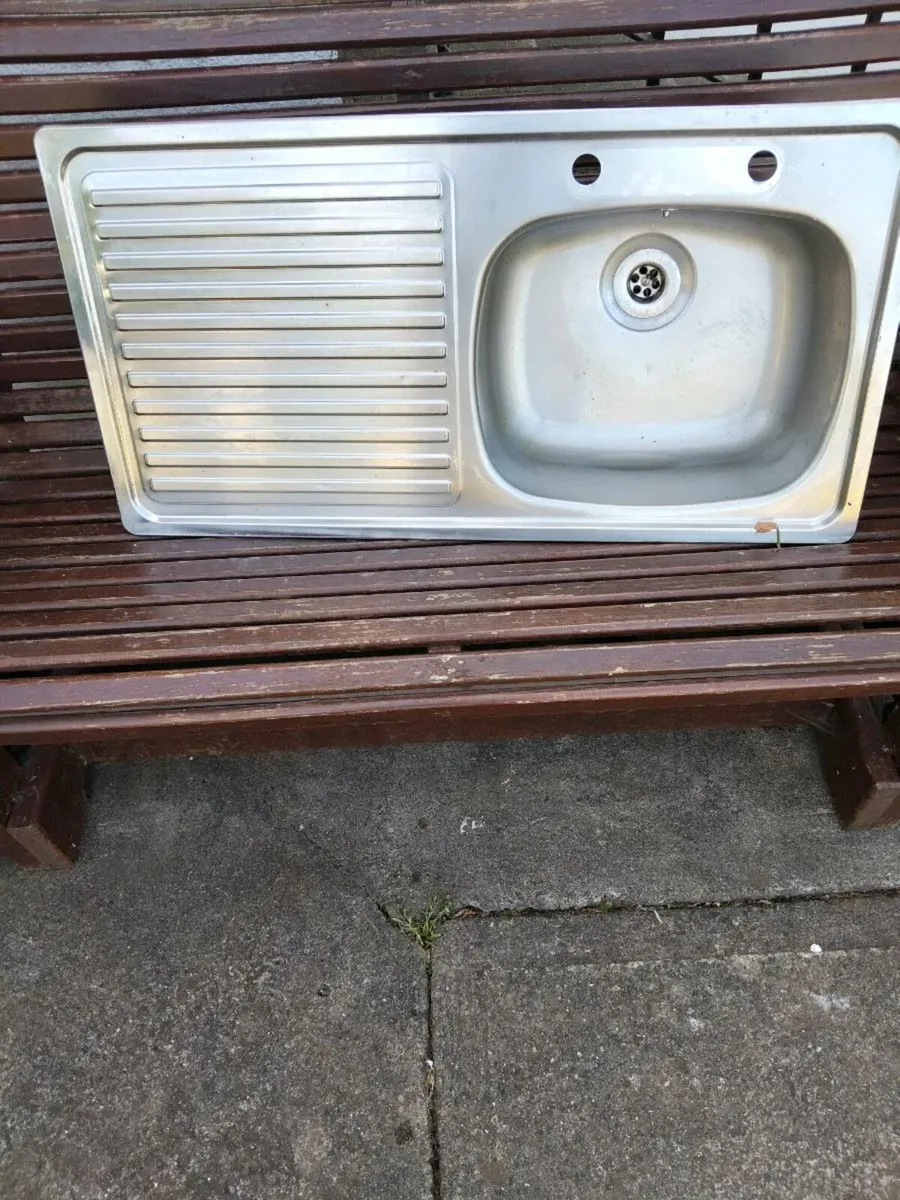 SINK - Image 3