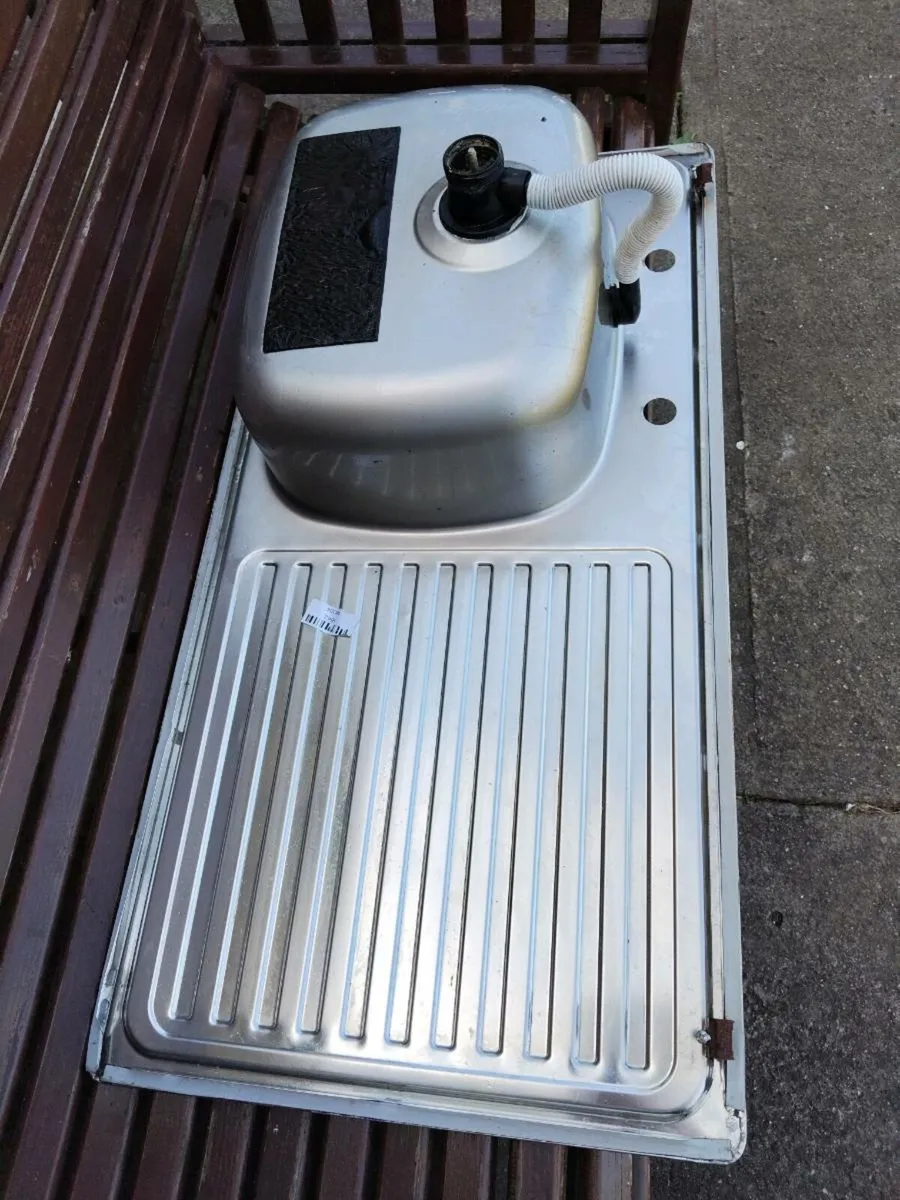 SINK - Image 4
