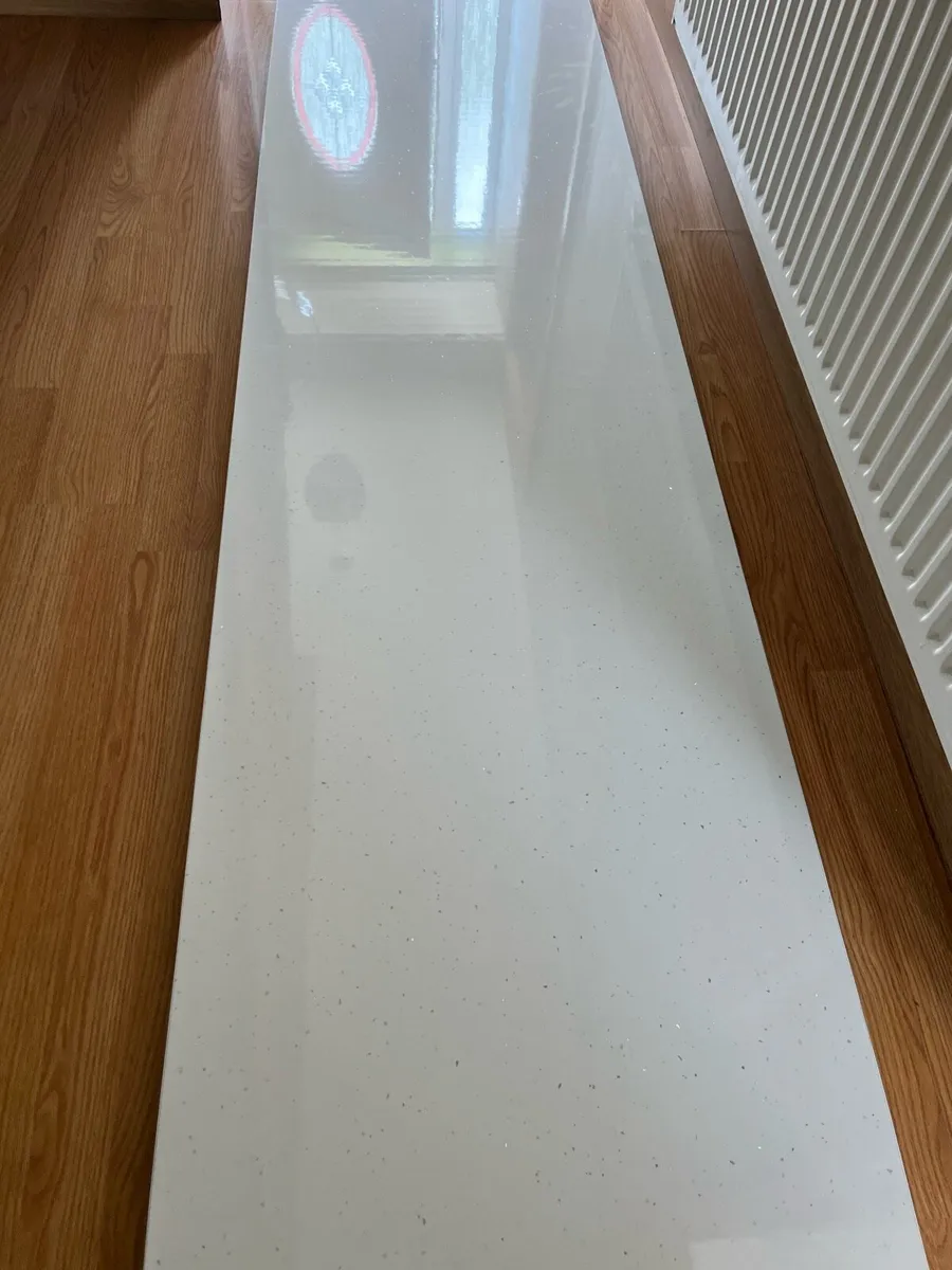 Kitchen counter top - Image 1