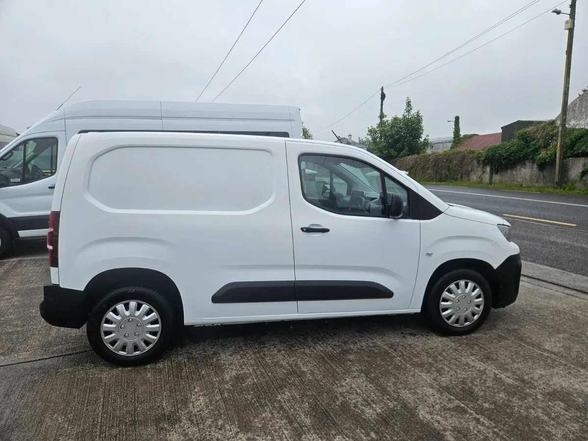 2021 PEUGEOT PARTNER 3 SEATER PROFESSIONAL 1.5L 10 - Image 4