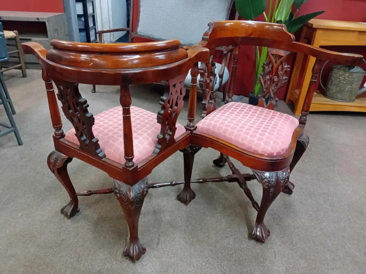 Decorative Reproduction Conversation Seat - Image 2