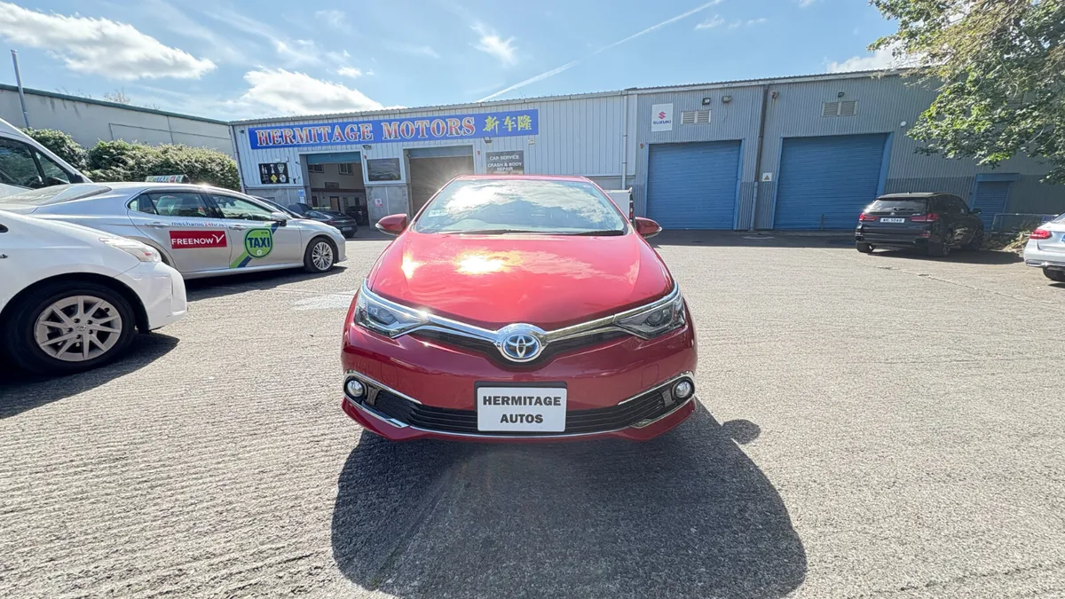 Toyota Auris 1.8 HYBRID 2016 - Image 2