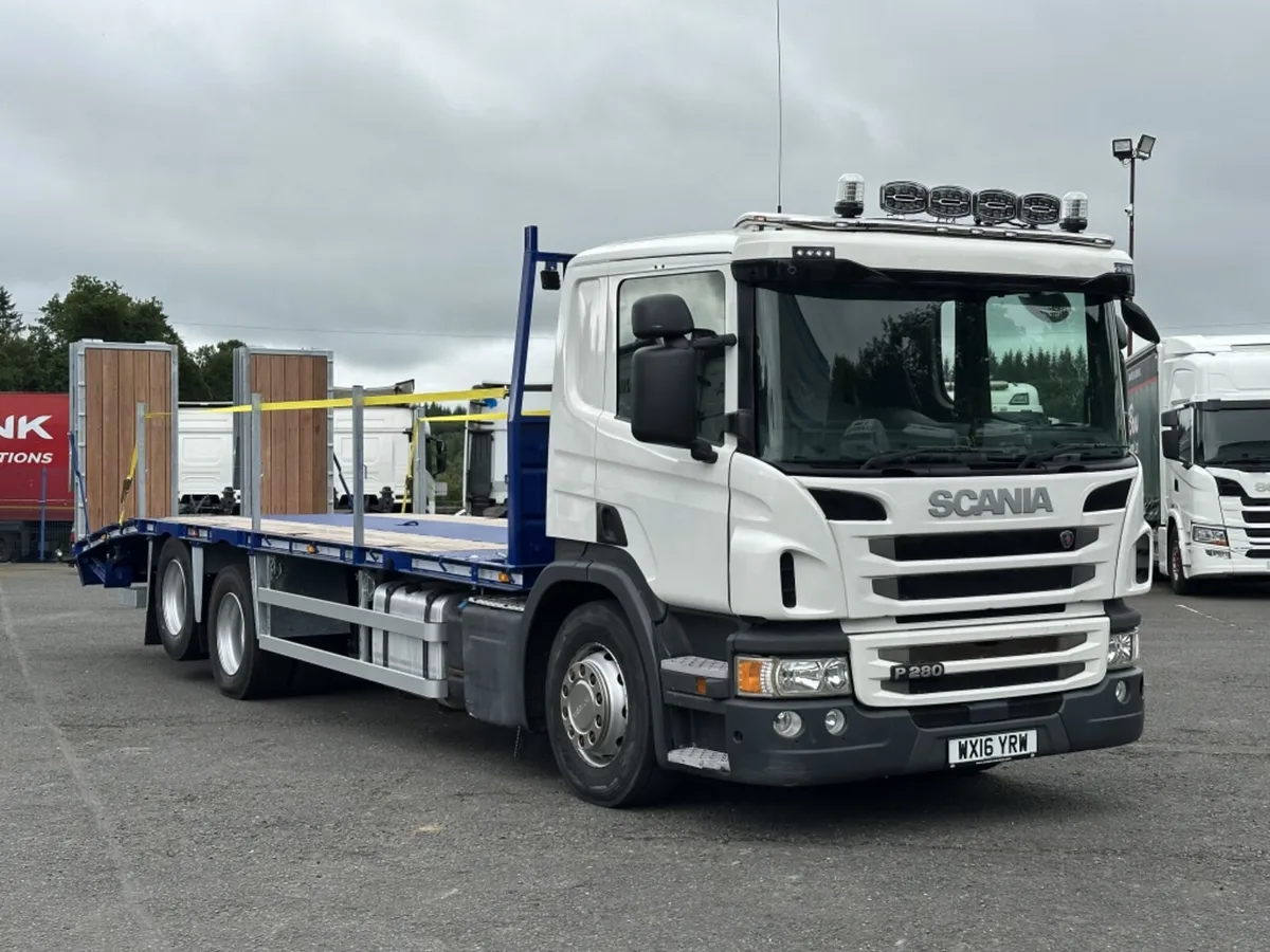 2016 (16) SCANIA P280 26 TON 6X2 BEAVERTAIL - Image 1