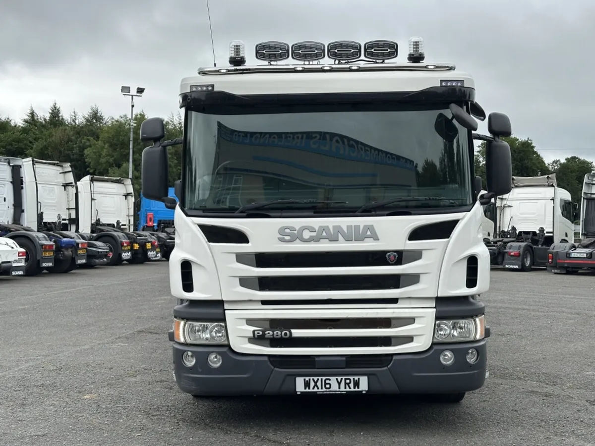 2016 (16) SCANIA P280 26 TON 6X2 BEAVERTAIL - Image 2