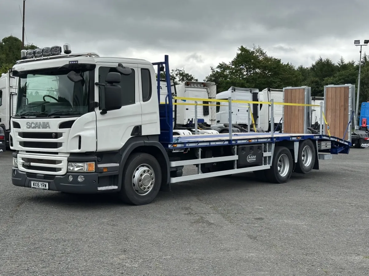2016 (16) SCANIA P280 26 TON 6X2 BEAVERTAIL - Image 3