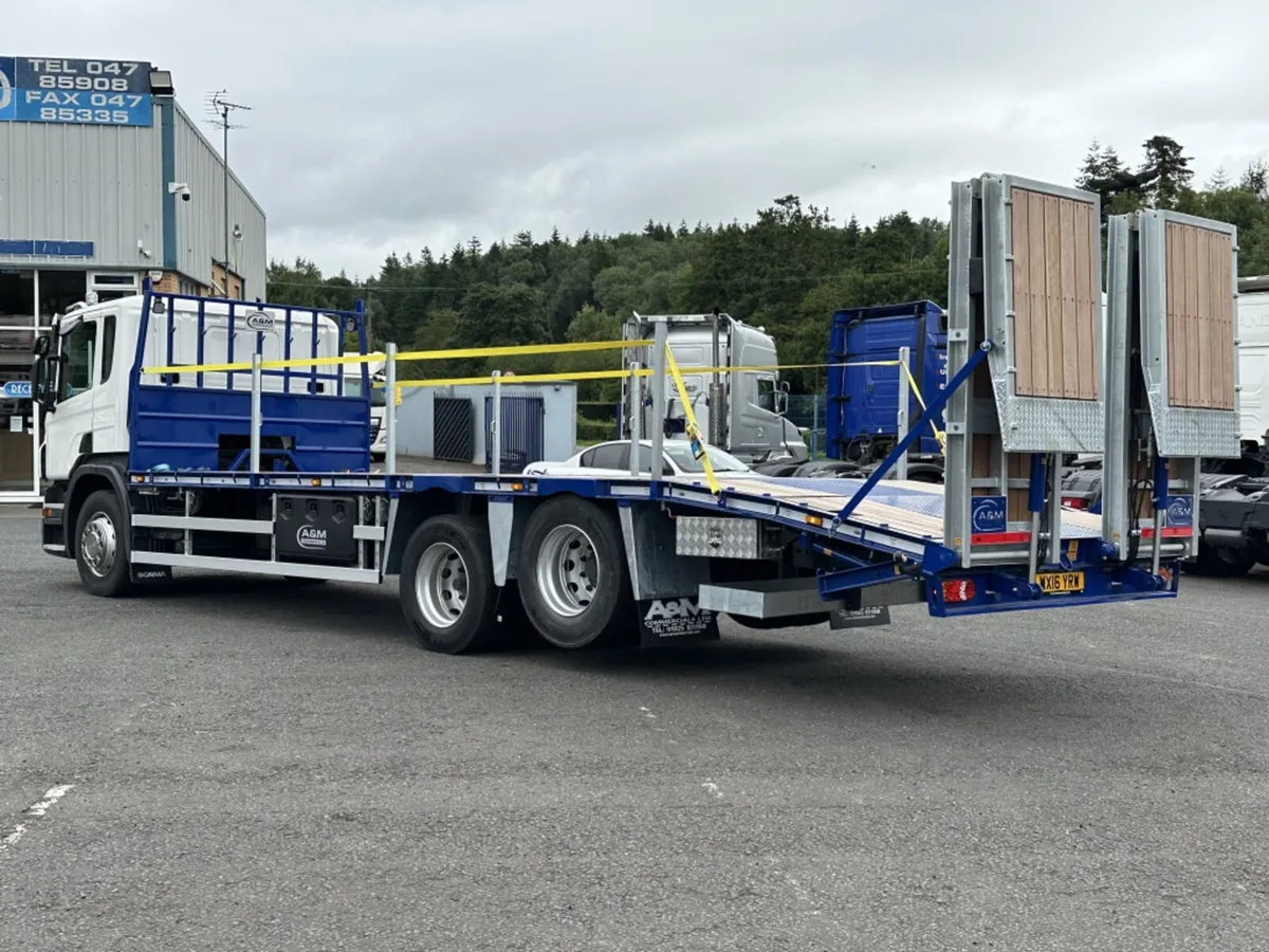 2016 (16) SCANIA P280 26 TON 6X2 BEAVERTAIL - Image 4