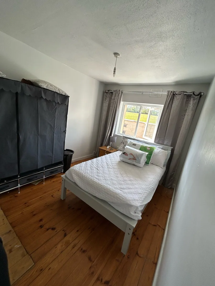 Room - Image 2